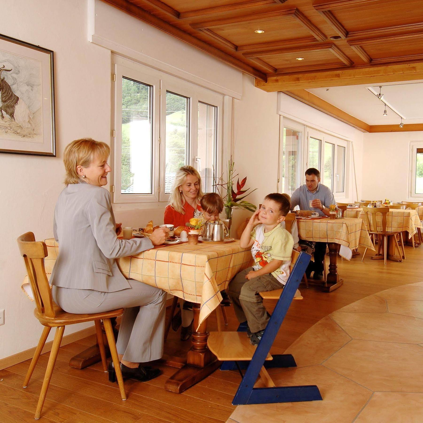 Hotel Viktoria-Leukerbad-Therme Buitenkant foto